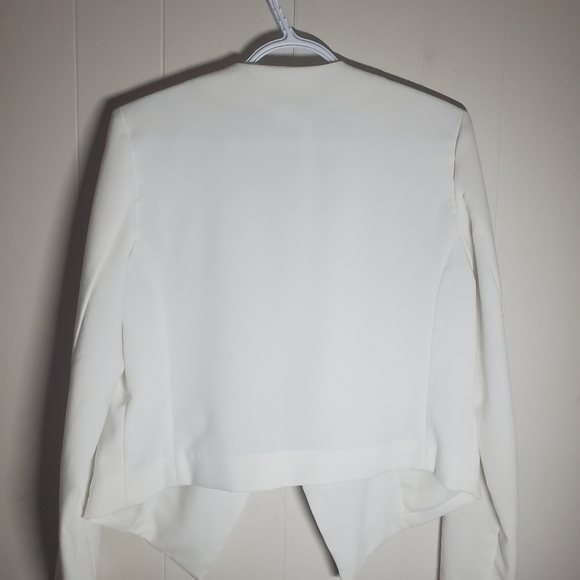 White Blazer/Cardigan - Picture 3 of 4